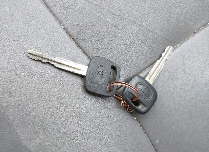 Photo 11 of 2004 Toyota Camry LE (VIN 4T1BE30K94U909264)