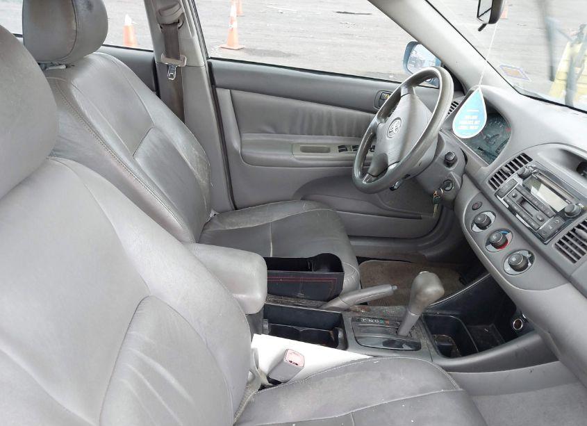 Photo 5 of 2004 Toyota Camry LE (VIN 4T1BE30K94U909264)