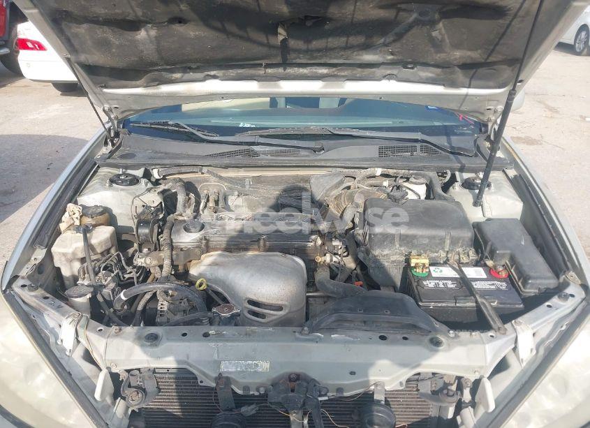 Photo 10 of 2005 Toyota Camry LE (VIN 4T1BE30K95U063753)