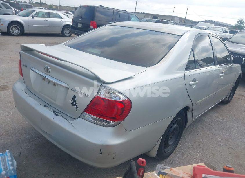 Photo 4 of 2005 Toyota Camry LE (VIN 4T1BE30K95U063753)