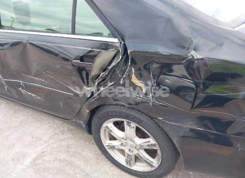Photo 6 of 2005 Toyota Camry XLE (VIN 4T1BE30K95U073764)