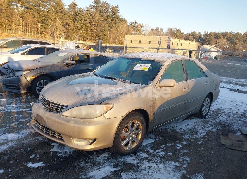 Photo 2 of 2005 Toyota Camry XLE (VIN 4T1BE30K95U392338)