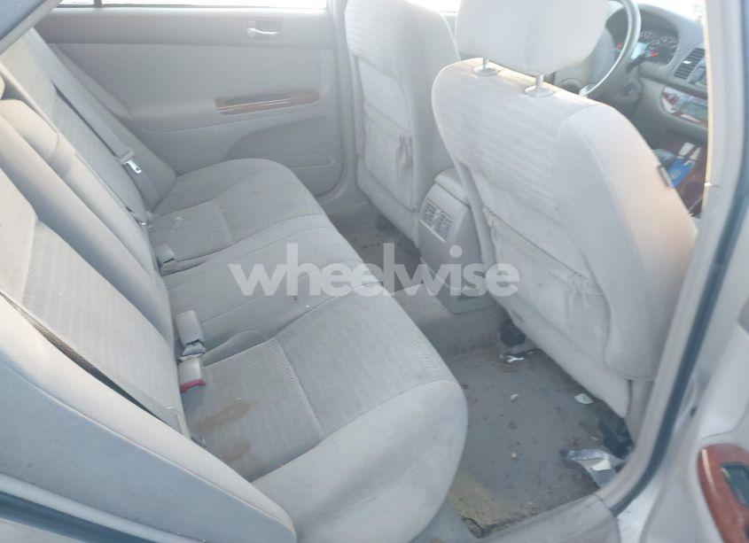Photo 8 of 2005 Toyota Camry XLE (VIN 4T1BE30K95U392338)