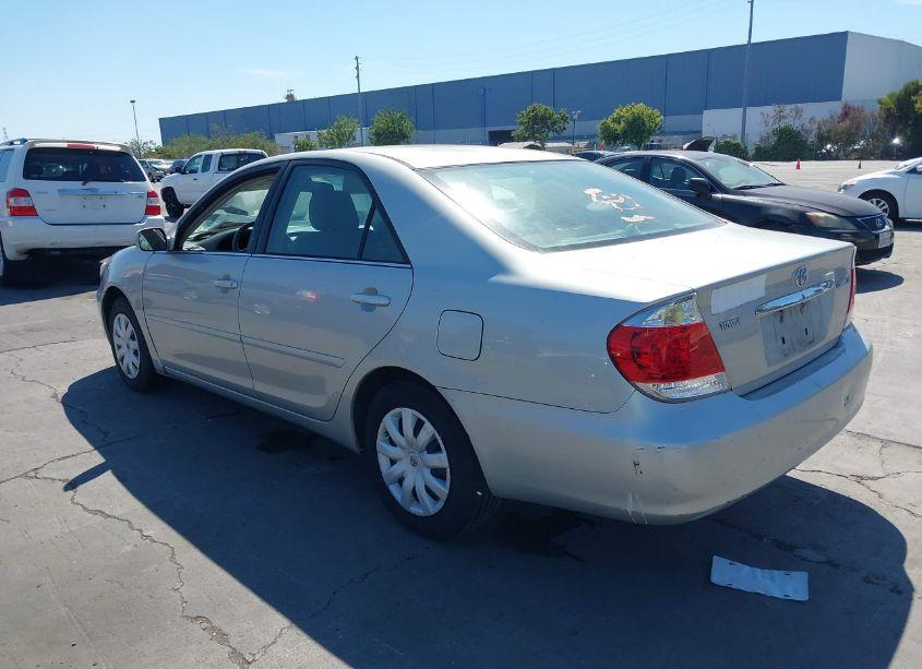 Photo 3 of 2005 Toyota Camry LE (VIN 4T1BE30K95U433096)
