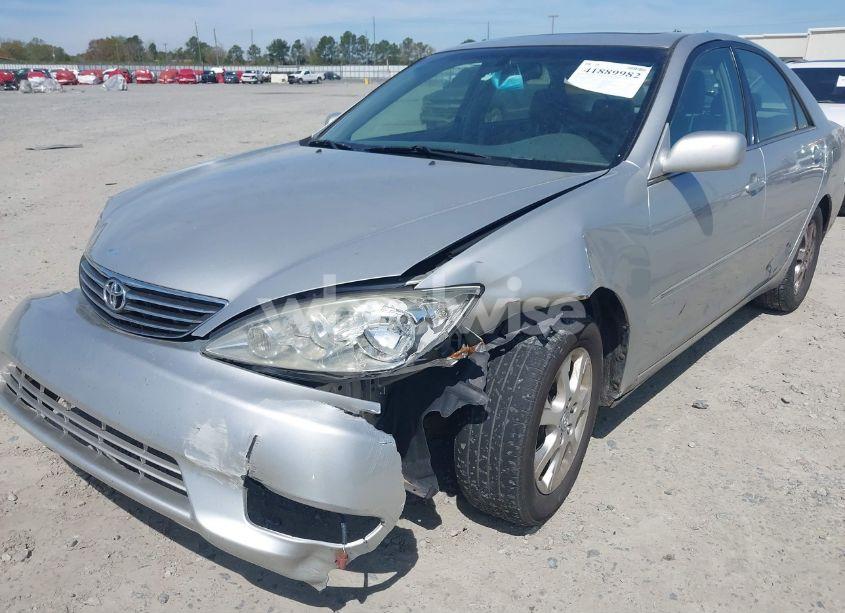 Photo 6 of 2005 Toyota Camry XLE (VIN 4T1BE30K95U548247)