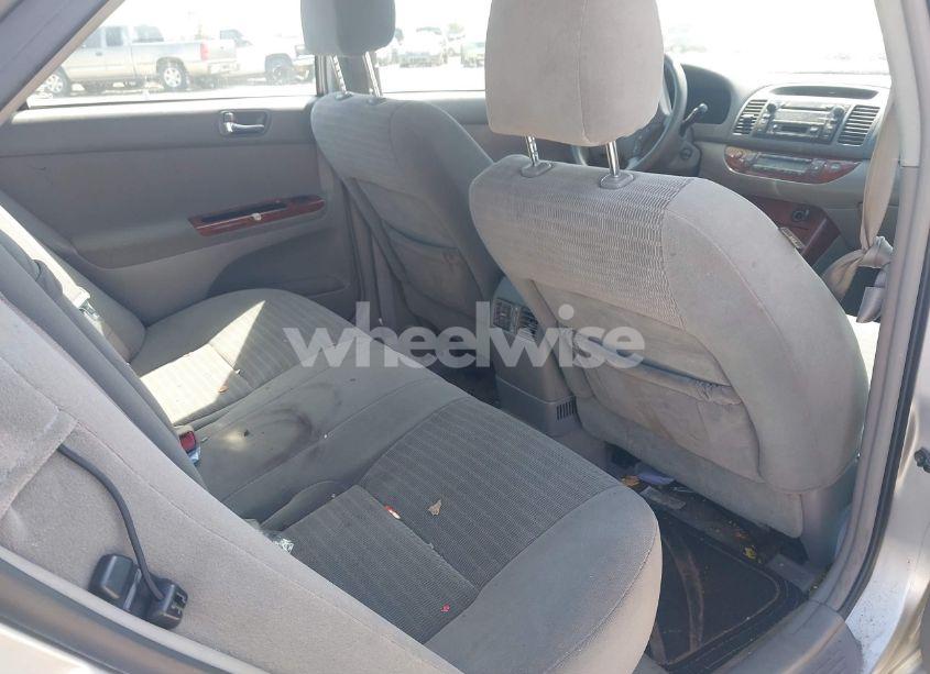 Photo 8 of 2005 Toyota Camry XLE (VIN 4T1BE30K95U548247)