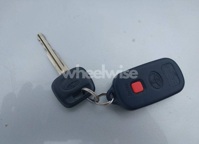 Photo 11 of 2005 Toyota Camry LE (VIN 4T1BE30K95U580406)