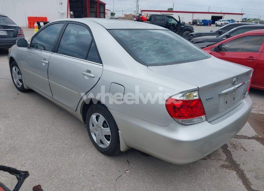 Photo 3 of 2005 Toyota Camry LE (VIN 4T1BE30K95U580406)