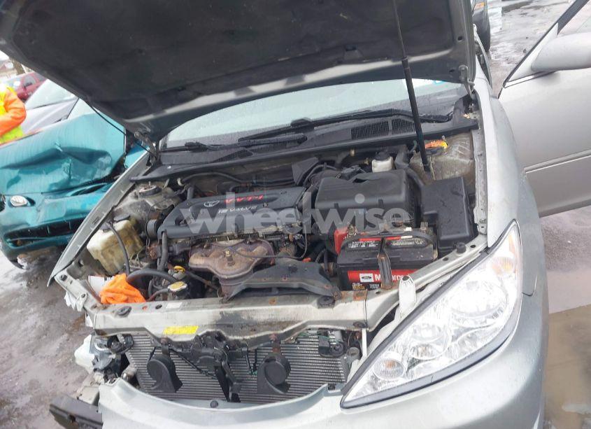Photo 10 of 2005 Toyota Camry LE (VIN 4T1BE30K95U612593)