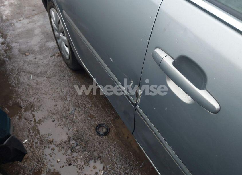 Photo 13 of 2005 Toyota Camry LE (VIN 4T1BE30K95U612593)