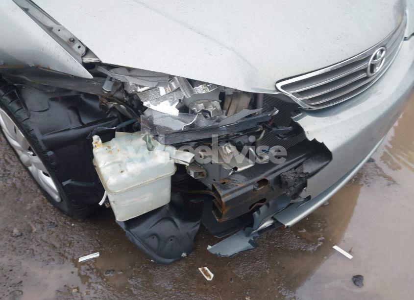 Photo 6 of 2005 Toyota Camry LE (VIN 4T1BE30K95U612593)