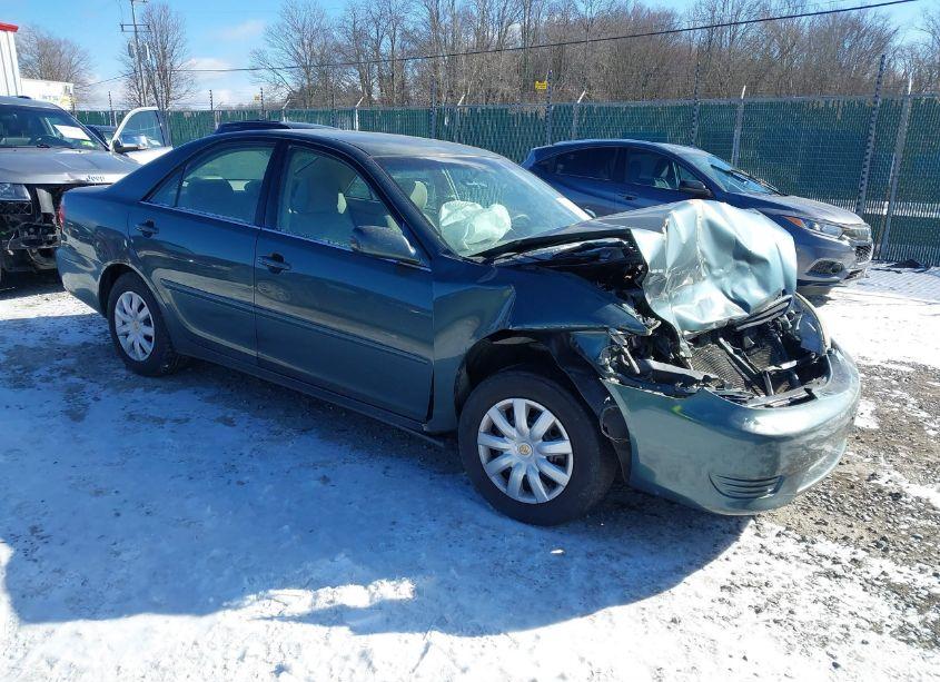 2006 Toyota Camry LE (VIN 4T1BE30K96U117733) main photo