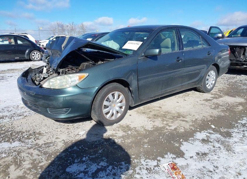 Photo 2 of 2006 Toyota Camry LE (VIN 4T1BE30K96U117733)