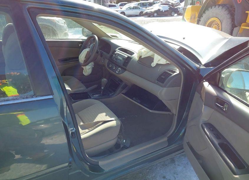 Photo 5 of 2006 Toyota Camry LE (VIN 4T1BE30K96U117733)