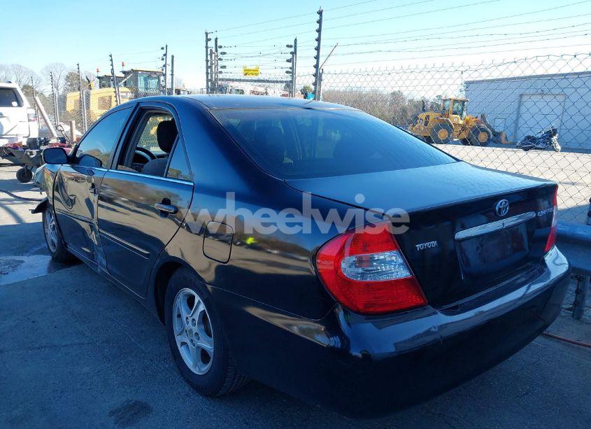 Photo 3 of 2002 Toyota Camry LE (VIN 4T1BE30KX2U080184)