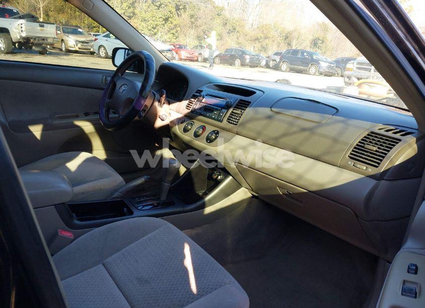 Photo 5 of 2002 Toyota Camry LE (VIN 4T1BE30KX2U080184)