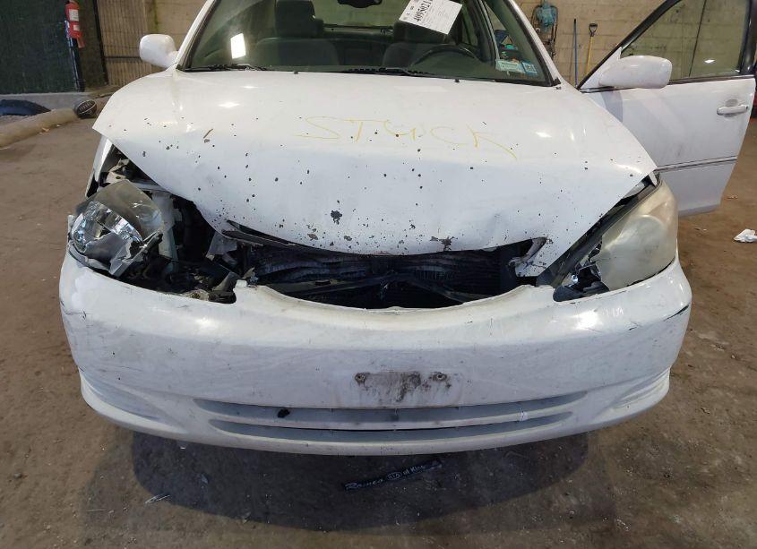 Photo 6 of 2002 Toyota Camry XLE (VIN 4T1BE30KX2U577283)