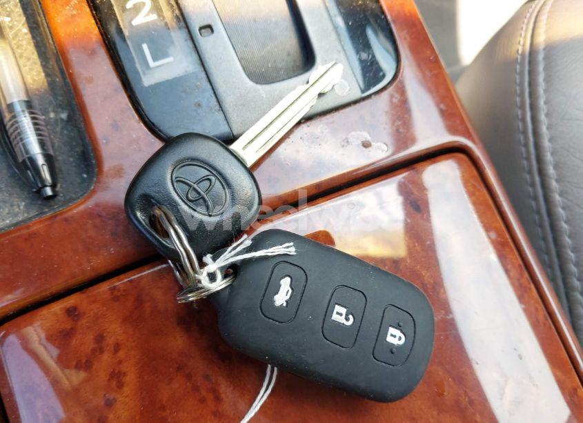 Photo 11 of 2002 Toyota Camry XLE (VIN 4T1BE30KX2U591037)