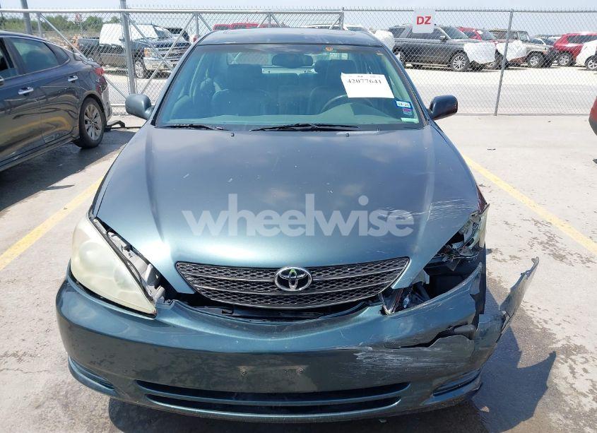 Photo 12 of 2002 Toyota Camry XLE (VIN 4T1BE30KX2U591037)