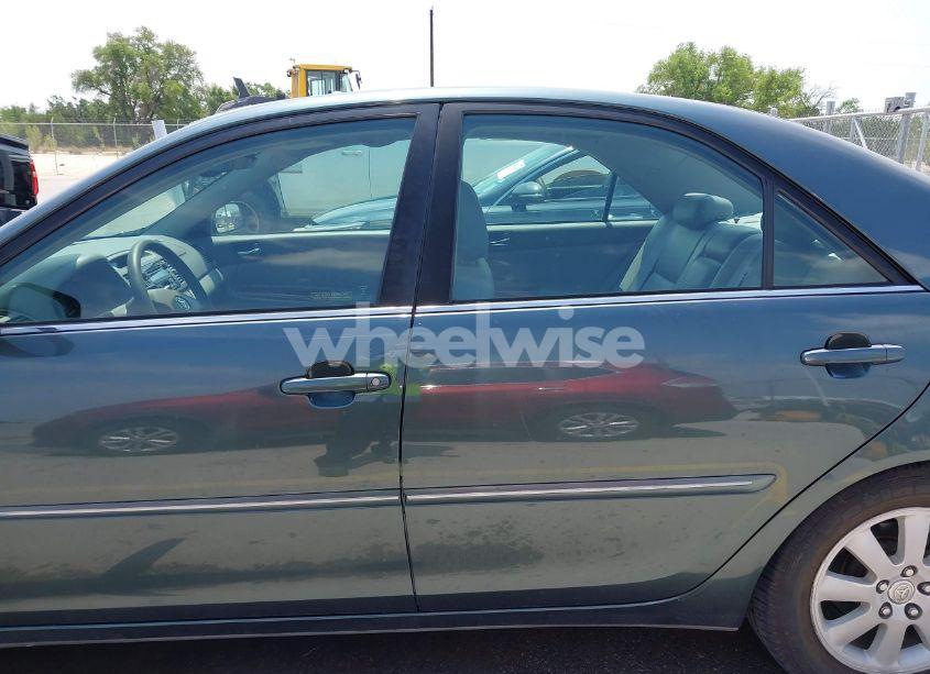 Photo 14 of 2002 Toyota Camry XLE (VIN 4T1BE30KX2U591037)