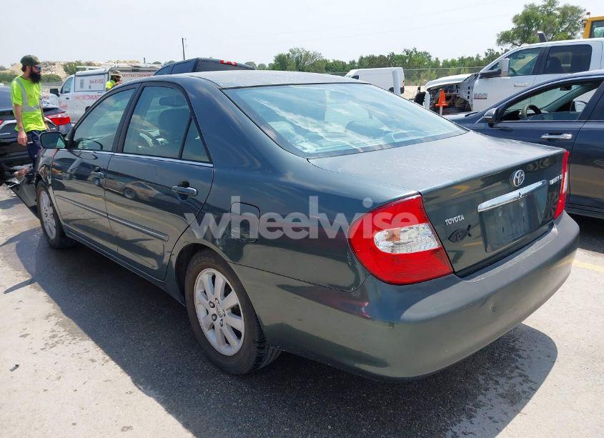 Photo 3 of 2002 Toyota Camry XLE (VIN 4T1BE30KX2U591037)