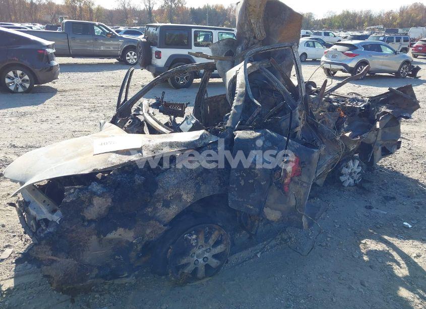 Photo 2 of 2003 Toyota Camry XLE (VIN 4T1BE30KX3U734442)