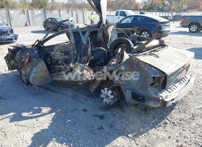 Photo 3 of 2003 Toyota Camry XLE (VIN 4T1BE30KX3U734442)