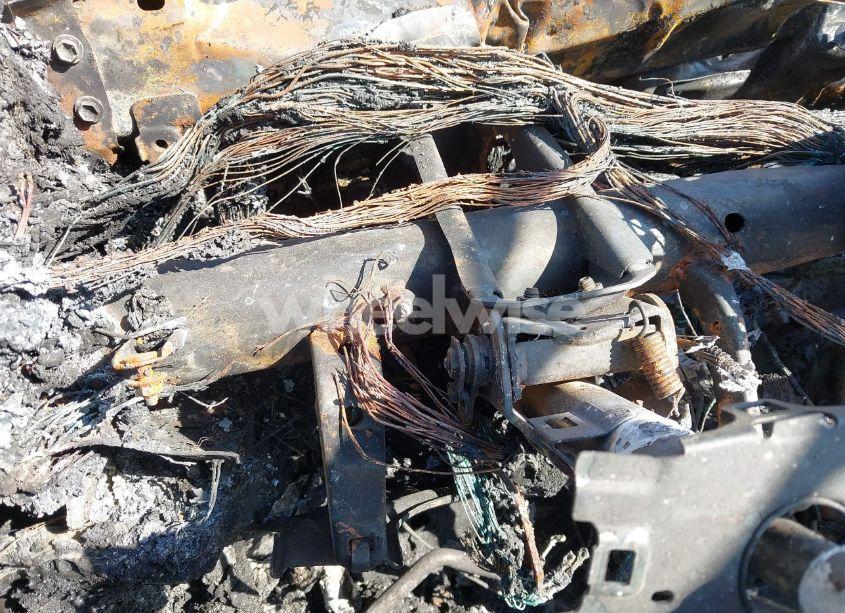 Photo 7 of 2003 Toyota Camry XLE (VIN 4T1BE30KX3U734442)