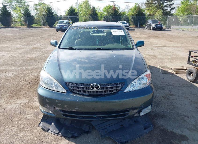 Photo 13 of 2004 Toyota Camry XLE (VIN 4T1BE30KX4U286835)