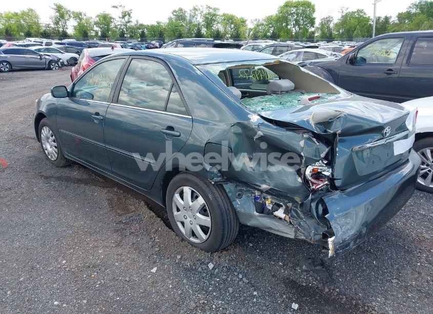 Photo 3 of 2004 Toyota Camry XLE (VIN 4T1BE30KX4U286835)