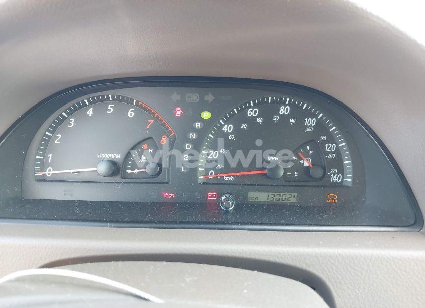 Photo 7 of 2004 Toyota Camry XLE (VIN 4T1BE30KX4U286835)