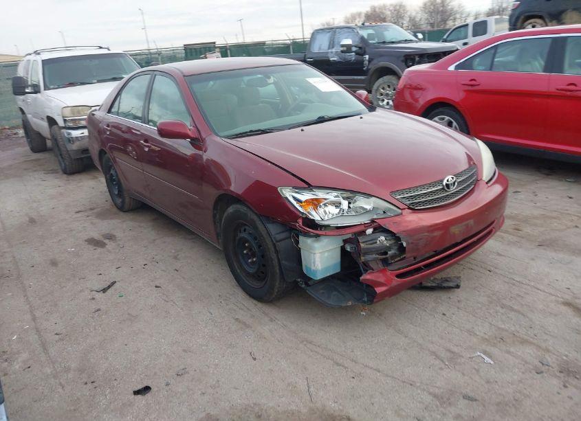 2004 Toyota Camry XLE (VIN 4T1BE30KX4U302502) main photo