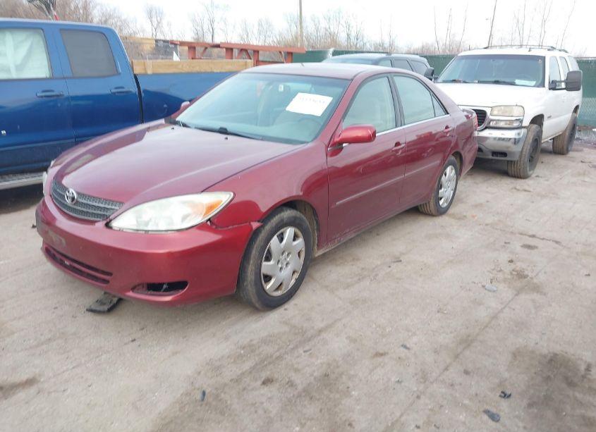 Photo 2 of 2004 Toyota Camry XLE (VIN 4T1BE30KX4U302502)