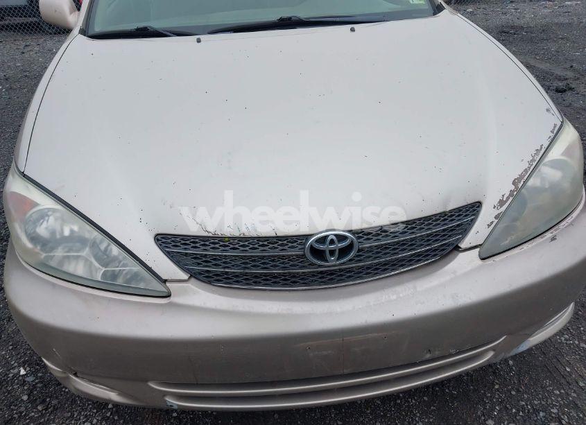 Photo 6 of 2004 Toyota Camry LE (VIN 4T1BE30KX4U327013)