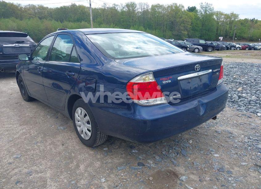 Photo 3 of 2005 Toyota Camry LE (VIN 4T1BE30KX5U078813)