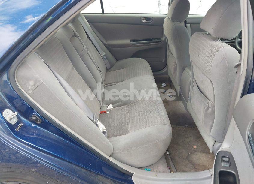 Photo 8 of 2005 Toyota Camry LE (VIN 4T1BE30KX5U078813)