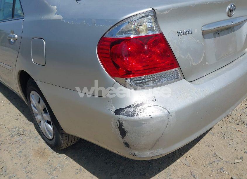 Photo 6 of 2005 Toyota Camry LE (VIN 4T1BE30KX5U082795)