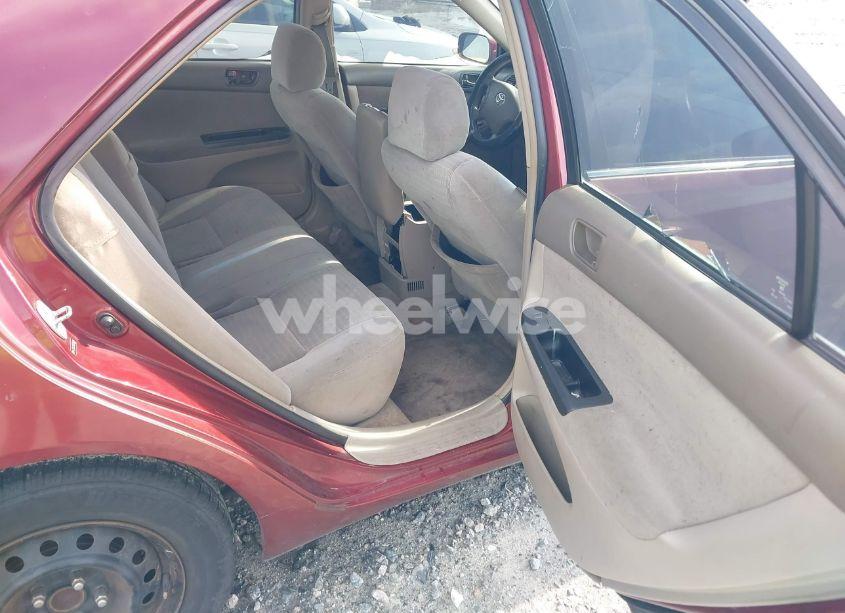 Photo 8 of 2005 Toyota Camry LE (VIN 4T1BE30KX5U088385)