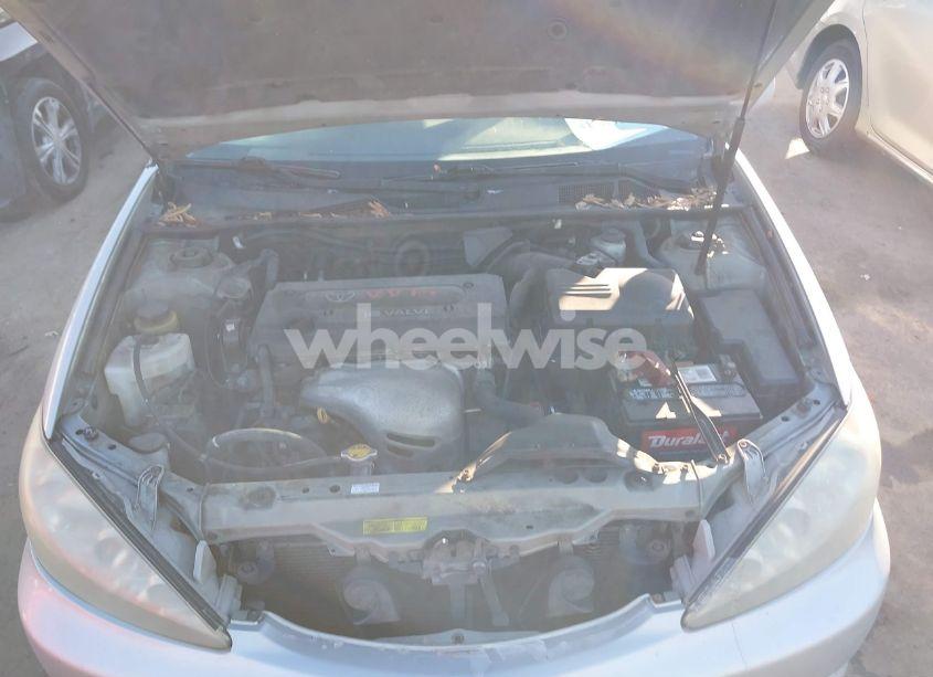 Photo 10 of 2005 Toyota Camry LE (VIN 4T1BE30KX5U422544)