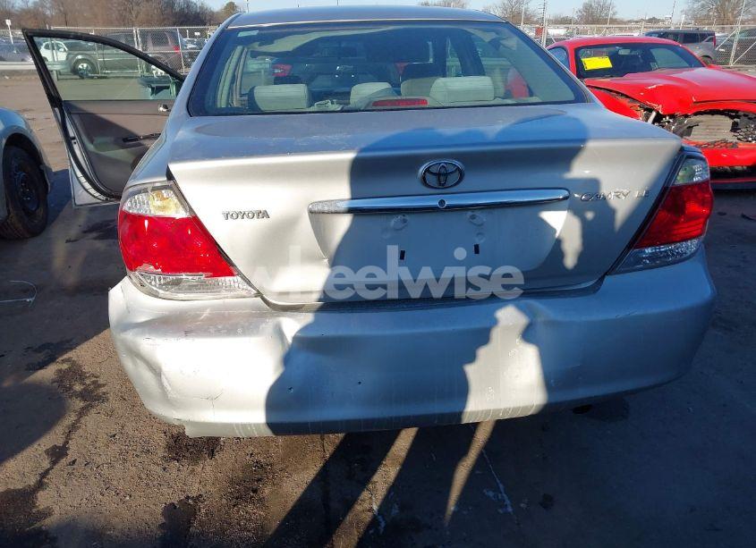 Photo 6 of 2005 Toyota Camry LE (VIN 4T1BE30KX5U422544)