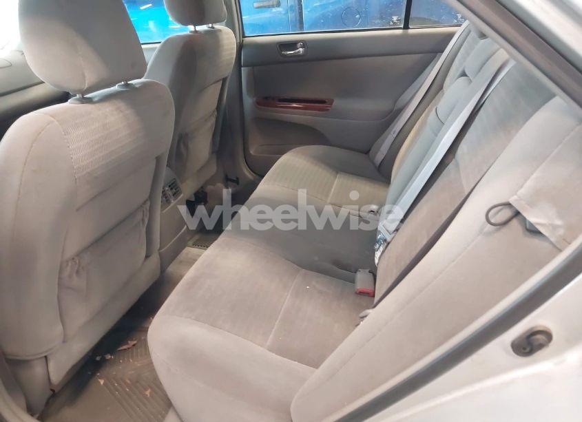 Photo 8 of 2005 Toyota Camry XLE (VIN 4T1BE30KX5U527911)