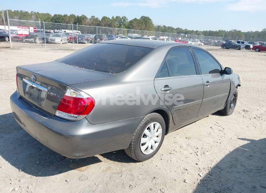 Photo 4 of 2005 Toyota Camry LE (VIN 4T1BE30KX5U947801)