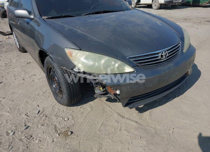 Photo 6 of 2005 Toyota Camry LE (VIN 4T1BE30KX5U947801)