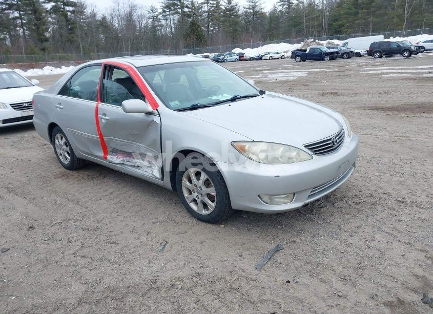 2006 Toyota Camry XLE (VIN 4T1BE30KX6U132080) main photo