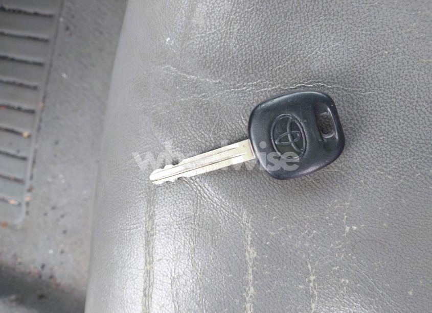 Photo 11 of 2006 Toyota Camry XLE (VIN 4T1BE30KX6U132080)