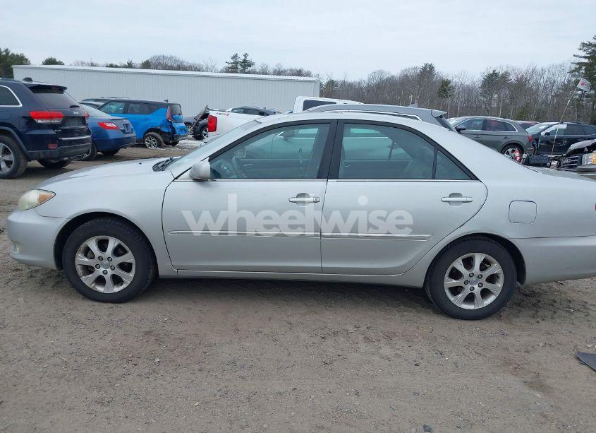Photo 14 of 2006 Toyota Camry XLE (VIN 4T1BE30KX6U132080)