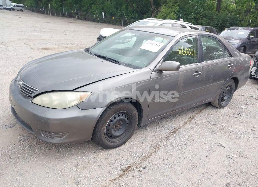 Photo 2 of 2006 Toyota Camry LE (VIN 4T1BE30KX6U668740)