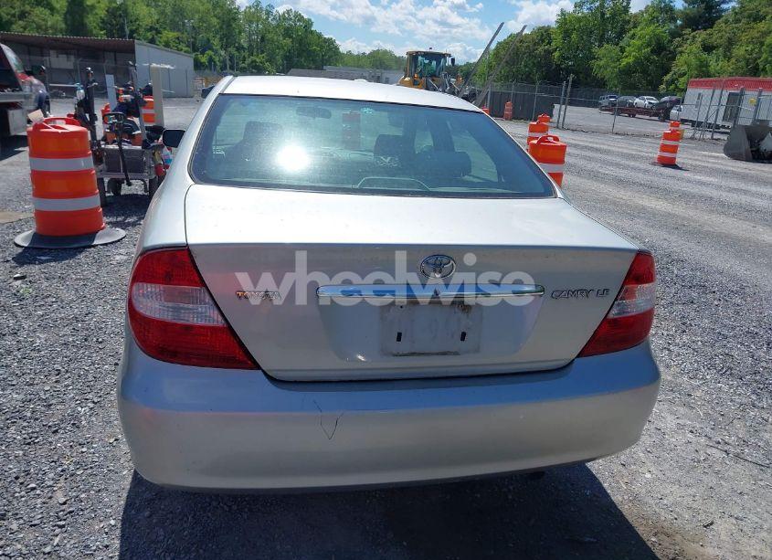 Photo 16 of 2002 Toyota Camry (VIN 4T1BE32A12U047877)