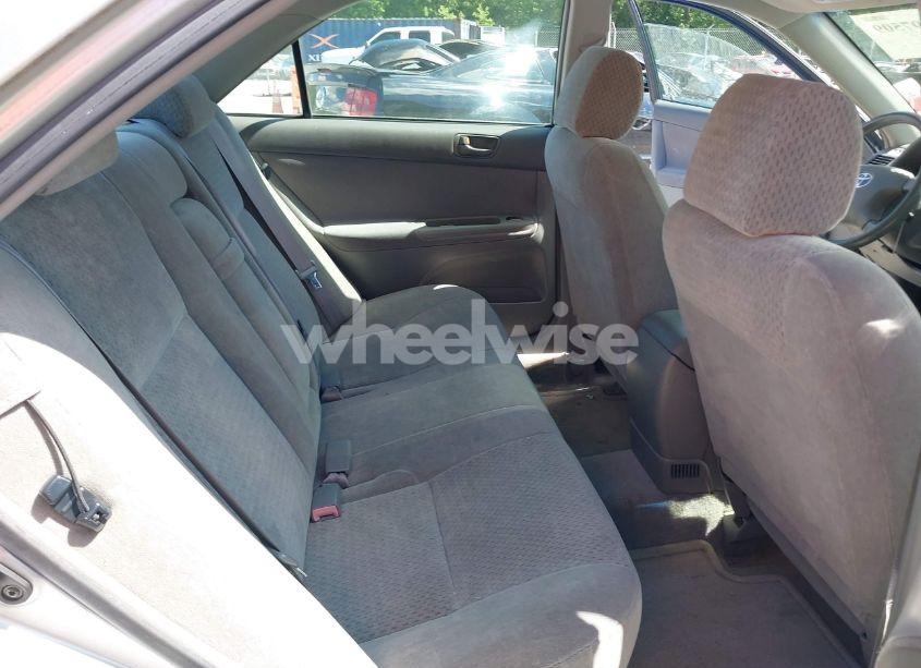 Photo 8 of 2002 Toyota Camry (VIN 4T1BE32A12U047877)