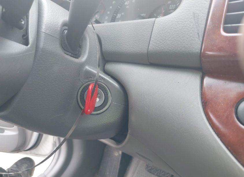 Photo 11 of 2002 Toyota Camry LE (VIN 4T1BE32K02U031122)